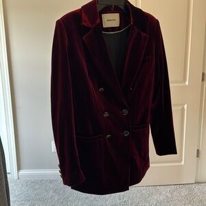 Genuine People burgundy Velvet Blazer